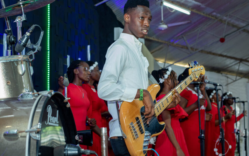 Join our Music Ministry